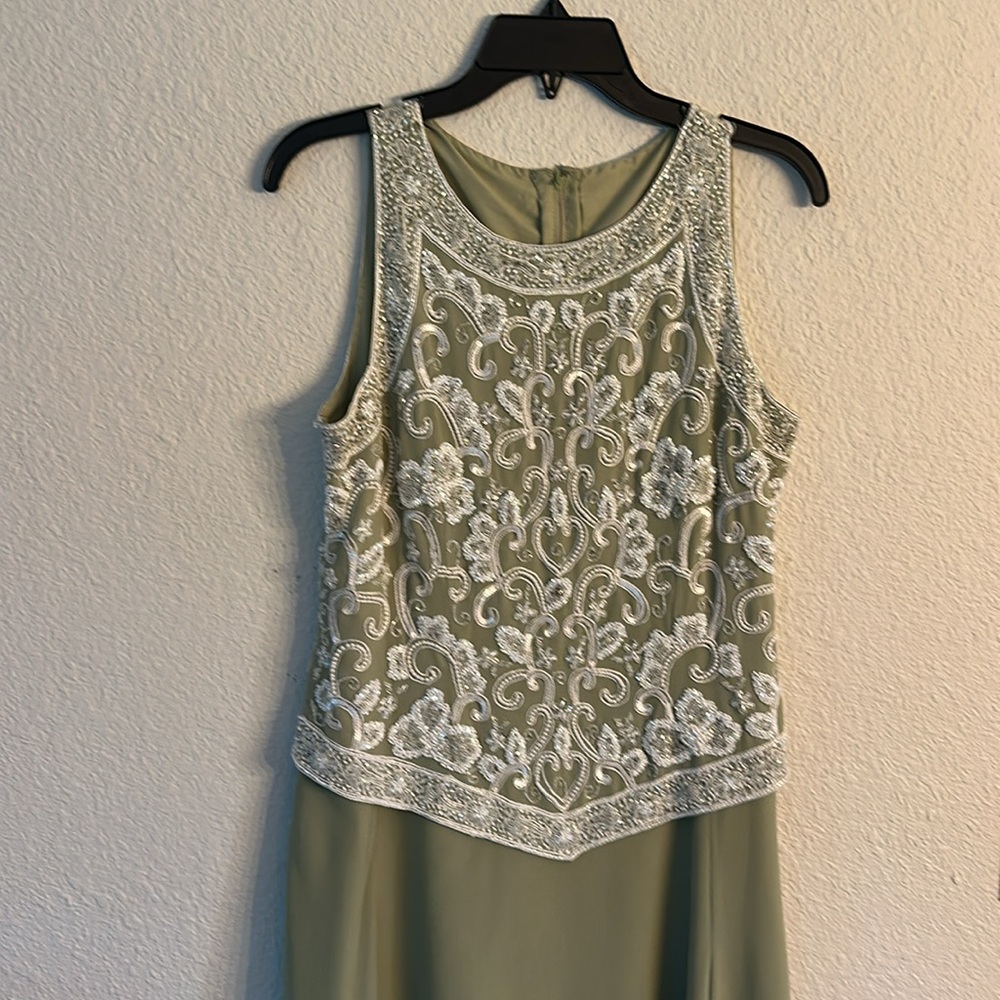 Elegant Sage  Sleeveless Dress - Picture 2 of 4